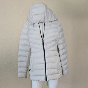 32 Degrees Women's Light Gray Puffer Jacket